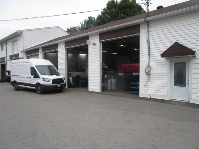 Chevrolet SilveradoZ71 OFF ROAD 1500 4WD Crew Cab LT w/2LT 2LT 2 in Cars & Trucks in Laval / North Shore - Image 30