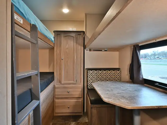2017 Revere 28QB in Travel Trailers & Campers in St. Albert - Image 14