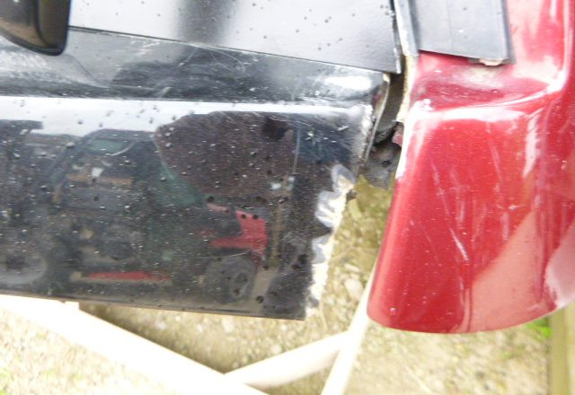 2015 - 2020 Ford F150 6'6 Ruby Red Century Truck Cap in Other Parts & Accessories in Kitchener / Waterloo - Image 3