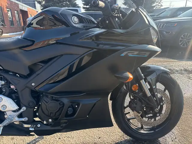 2023 Yamaha YZF-R3 ~ YAMAHA R3 ~ ABS ~ COOL BIKE ~ ONLY 18KMS ~ in Street, Cruisers & Choppers in City of Toronto - Image 28