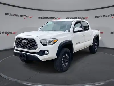 This Toyota Tacoma has a strong Gas V-6 3.5L engine powering this Automatic transmission. Dealer Cer...