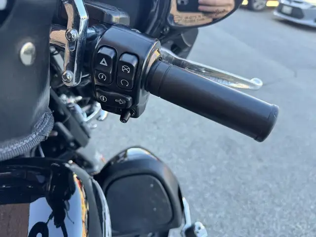 2017 Harley-Davidson Street Glide Special **SCREAMIN' EAGLE PIPE in Sport Touring in Markham / York Region - Image 20