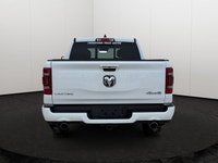 Experience the pinnacle of pickup luxury and refined capability in this top-tier truck, featuring st... (image 4)