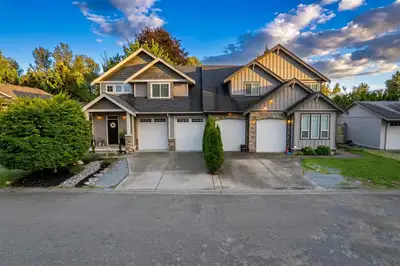 Spacious and beautifully maintained half-duplex offering over 3,000 sqft of living space in a prime...