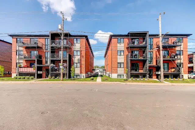 MAGINIFQUES 5 1/2 DISPONIBLES IMMÉDIATEMENT, JUIN OU JUILLET in Long Term Rentals in Saint-Jean-sur-Richelieu - Image 8