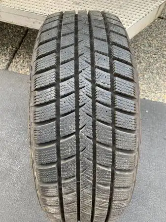 a nice goodyear winter tire in awesome shape with tread like new (1 TIRE ONLY) size 205/55/16 94T M...