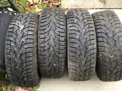 4 pneus 175 70 14 toyo japan comme nous prix 70$ appeller moi