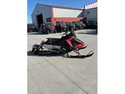 2016 Polaris 800 SWITCHBACK 137 ONE OWNER SLED NEEDS STARTER SOLENOID AND BRAKE WORK AS IS 2016 Pola...