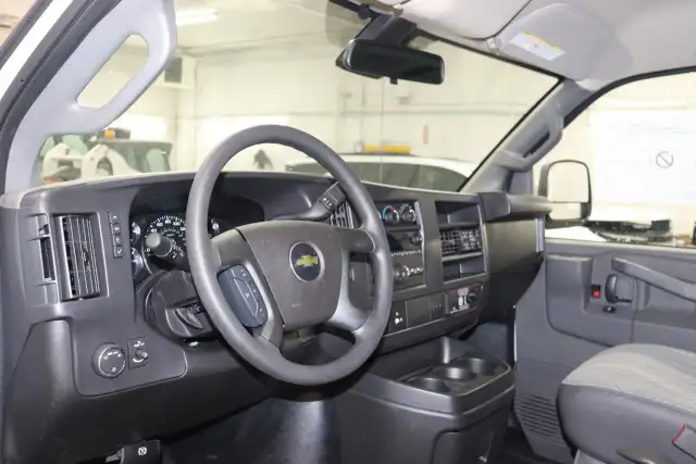 2026 Chevrolet Express 3500 Work Van5973317391908966414