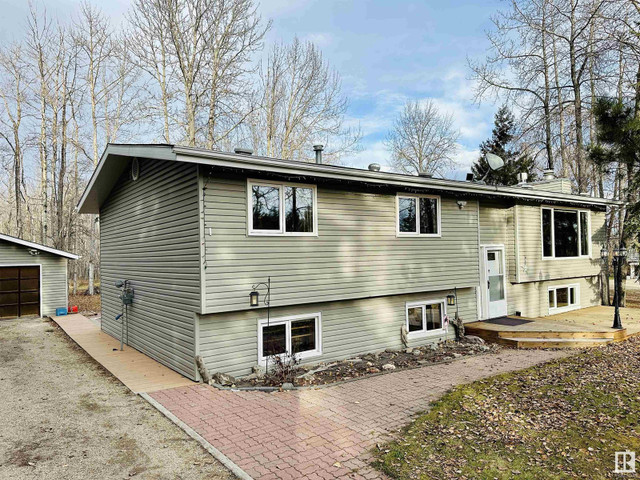 4004 50 AV Drayton Valley, Alberta in Houses for Sale in St. Albert - Image 3