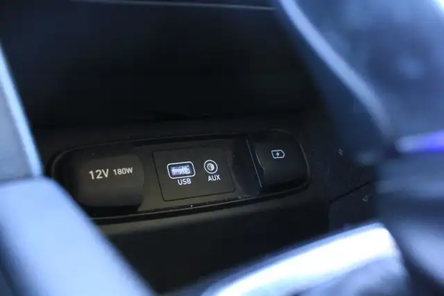 2019 Hyundai Santa Fe 2.0T Preferred AWD w/Dark Chrome Accent fo in Cars & Trucks in Comox / Courtenay / Cumberland - Image 23