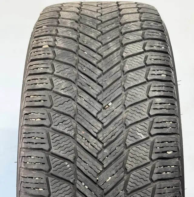 Chevy Silverado Tahoe rims Michelin 285/45/22 snow tires TPMS | Tires ...
