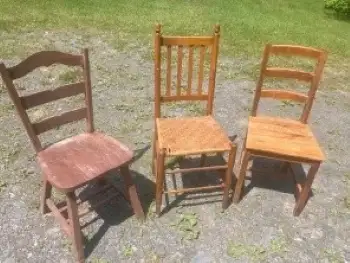 Plusieurs chaises antiques en bois, View more