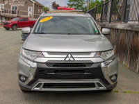 [110,459km 7 Passenger / AC / Tilt & Telescopic Steering / Power Windows-Mirrors-Locks-Keyless Entry... (image 1)
