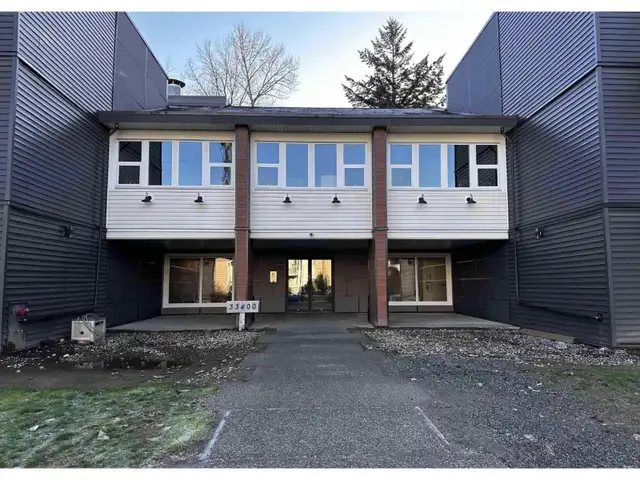 108 33400 BOURQUIN PLACE Abbotsford, British Columbia in Condos for Sale in Abbotsford - Image 2