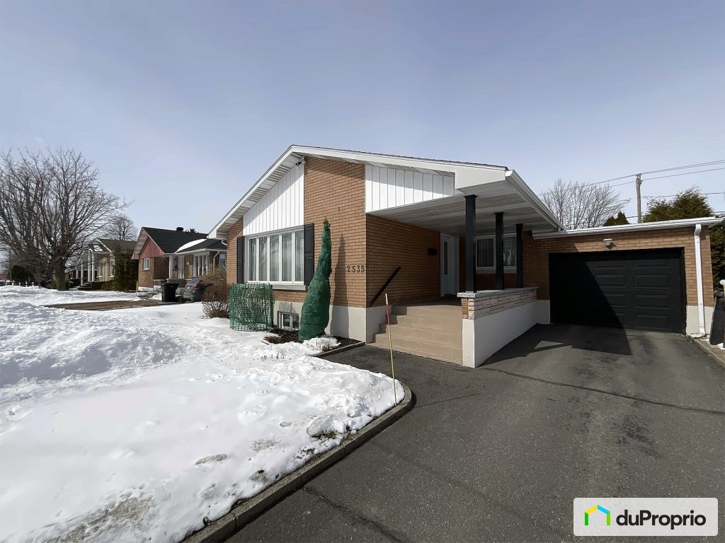 $425,000 - Bungalow for sale in Sorel-Tracy — photo 1