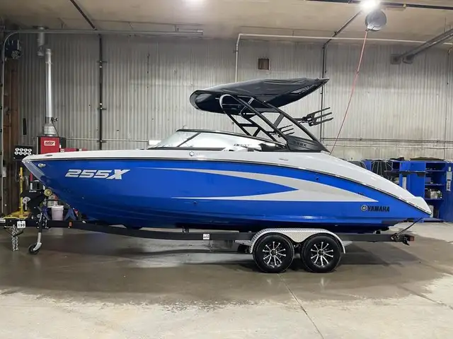 2025 Yamaha Boats 255XD in Powerboats & Motorboats in Swift Current - Image 2