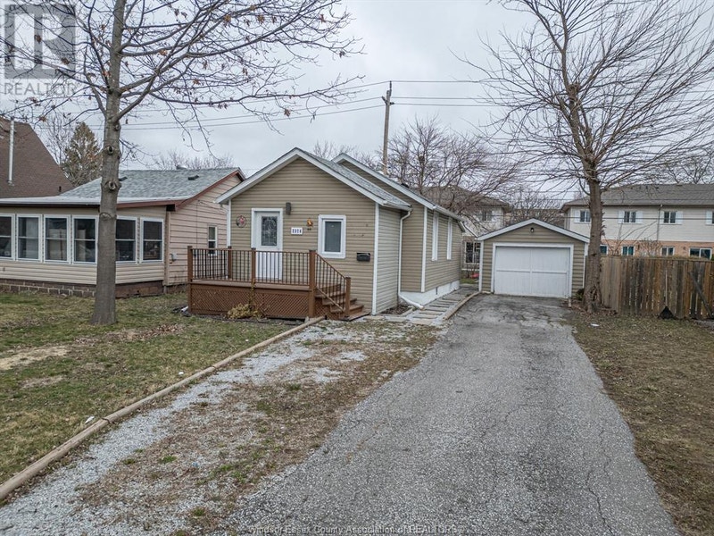 2374 MELDRUM ROAD Windsor, Ontario Houses for Sale Windsor Region