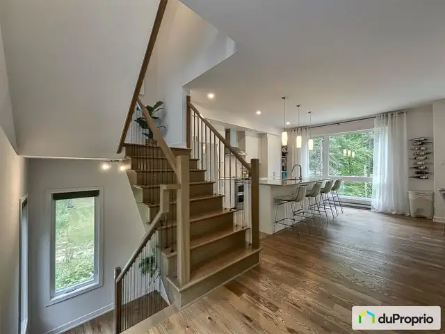 $684,900 - Townhouse for sale in Cantley63236186572545122