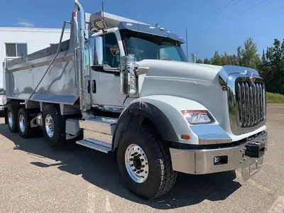 Stock #: 4318-22A Tridem Axle Gravel Truck, Cummins X15 engine (500) HP, Eaton Fuller transmission (...