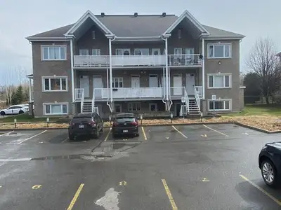 Condo 1 chambre, 1 stationnement et 1 rangement extérieur rez-de-jardin secteur Du Plateau Gatineau,...