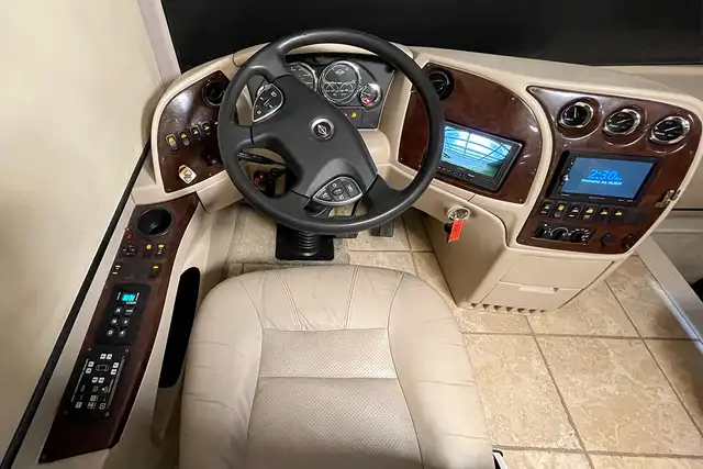 2007 Newmar Dutch Star 4023 – Pre-Owned Class A Motorhome.  in RVs & Motorhomes in Red Deer - Image 19