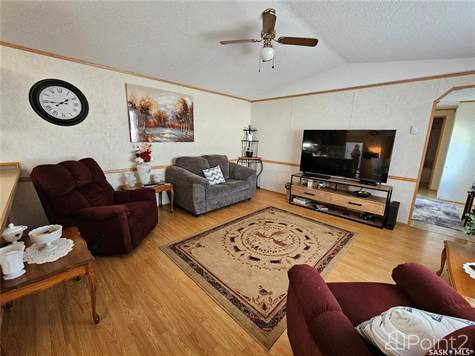 8 Prairie Sun COURT in Houses for Sale in Swift Current - Image 2