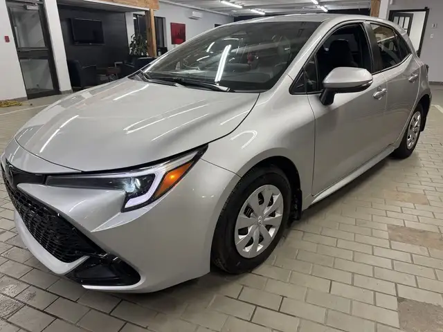 2023 Toyota Corolla Hatchback CVT in Cars & Trucks in Longueuil / South Shore - Image 2