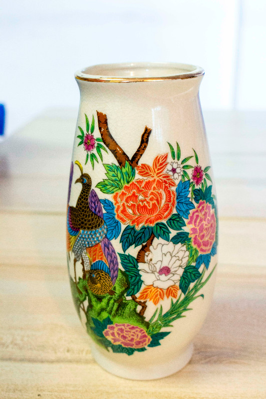 Ceramic Floral Vase-sold in Home Décor & Accents in Thunder Bay - Image 2