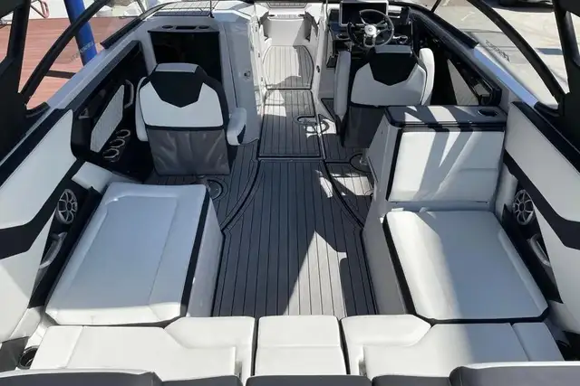 2025 Yamaha 252SE Mist Grey | Trailer included | Yamaha Cash reb in Powerboats & Motorboats in Kawartha Lakes - Image 12