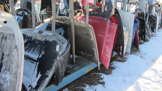 USED HOODS Trucks, SUVs - Ford, Dodge, Chevrolet - Jasper Auto in Auto Body Parts in Edmonton - Image 3