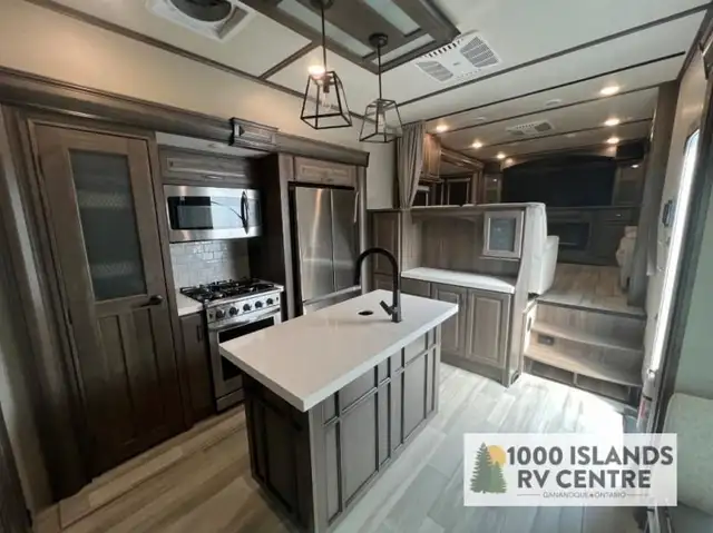 2023 Grand Design Solitude 380FL in Travel Trailers & Campers in Kingston - Image 23