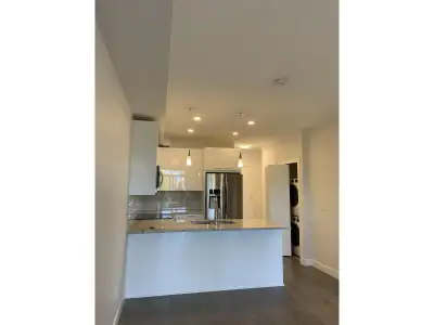 2 Beds, 2 Baths condo in Langley is available for rent. This unit is on the 3rd floor. The rent incl...