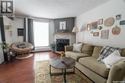 Come and check out this great 3-bed 2-bath condo in Regina's East End. Quick access to Ring Road and...