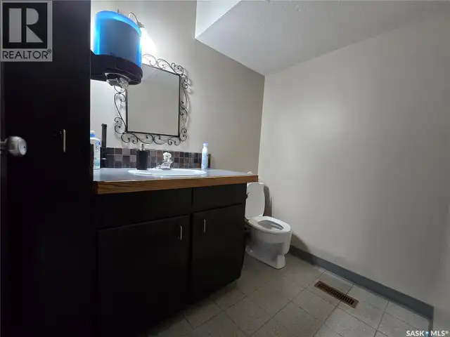 416 7TH AVENUE NW Weyburn, Saskatchewan in Commercial & Office Space for Sale in Regina - Image 13