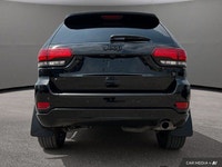 This Jeep Grand Cherokee WK delivers a Regular Unleaded V-6 3.6 L/220 engine powering this Automatic... (image 4)