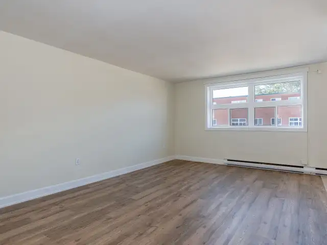 Port Elgin 2 Bedroom Apartment for Rent: in Long Term Rentals in Owen Sound - Image 10