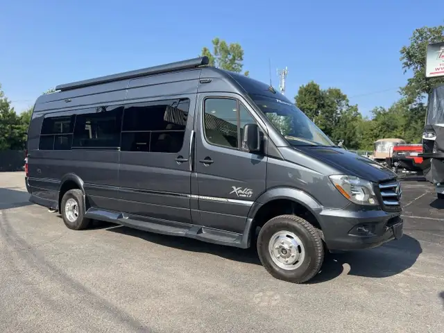 2018 Regency 3500 XALTA LX **SPRINTER MERCEDES DIESEL 4X4** in RVs & Motorhomes in Laval / North Shore - Image 5