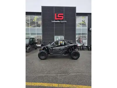 BRP MAVERICK X3 XDS TURBO RR 2023 Le Can-Am Maverick X3 X ds Turbo RR 2023 est un côte-à-côte haute...