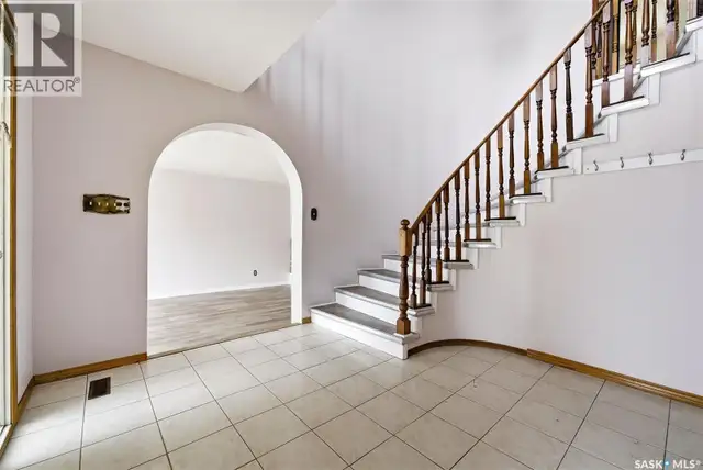 30 Dalhousie WAY Regina, Saskatchewan in Houses for Sale in Regina - Image 5