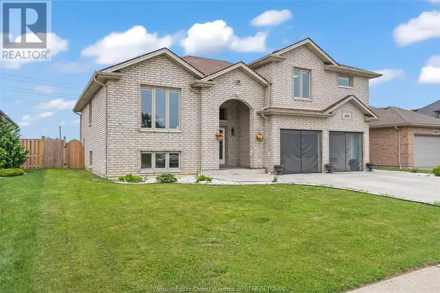 859 SOUTHWOOD DRIVE Lakeshore, Ontario62863316234881122