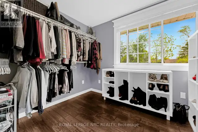 725 PARKDALE AVENUE Fort Erie (Crescent Park), Ontario in Houses for Sale in St. Catharines - Image 17