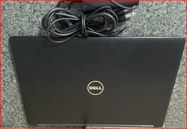Ordi portable Dell Latitude 5580 Intel® Core™ i5 7200U @ 2,50 GH dans Portables  à Saguenay - Image 2