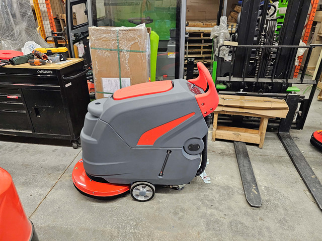 BRAND NEW ELECTRIC FLOOR SCRUBBER! Free Delivery in Other Business & Industrial in City of Toronto - Image 2
