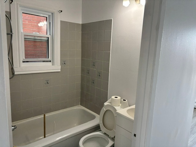 RÉNOVÉ- 4 1/2 Bien situé -Rue LAMBERT- Shawinigan — photo 3