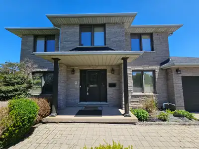 FOR RENT 4 BED, 2.5 BATH RENTAL IN THOROLD. This beautiful 4-bedroom house located at 49 Decew Woods...