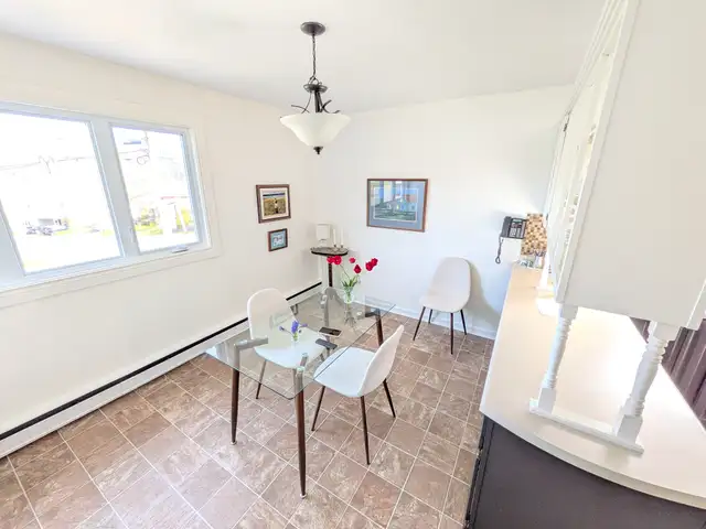 Bright, Spacious, Beautiful 3 bedroom main floor - West End in Long Term Rentals in St. John's - Image 7