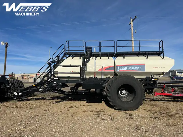 2022 Bourgault 3330-66HF/L9950  Air Seeder & Tank in Farming Equipment in Fort St. John - Image 12