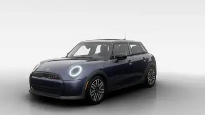 MINI Laval vous présente la puissante et pratique *MINI Cooper S 5 portes 2026*. Grâce Engine: Moteu...