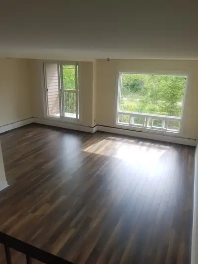 Spacious 2 Bedroom Apartment Available NOW! Welcome to 55 Gristmill Court, located off Chadwick Plac...